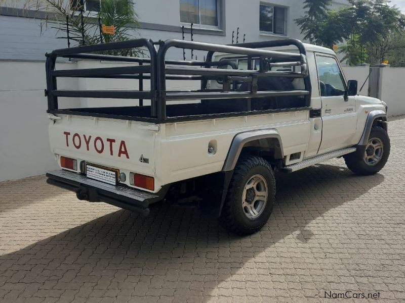 Toyota Land Cruiser 4.5 EFI Scab 4x4 in Namibia