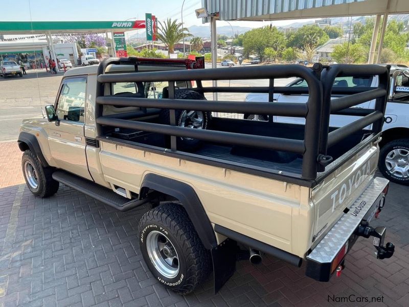 Toyota Land Cruiser 4.5 EFi in Namibia