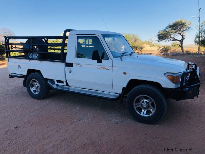 Toyota Land Cruiser 4.5 in Namibia