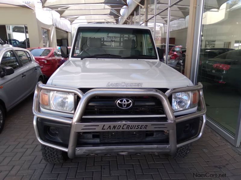 Toyota Land Cruiser 70 4.2D S/C 4x4 in Namibia