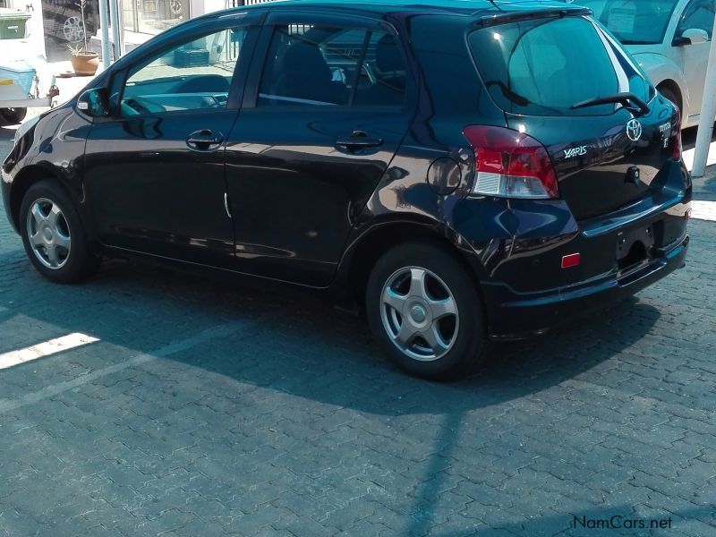 Toyota Vitz 1.0 A/T in Namibia