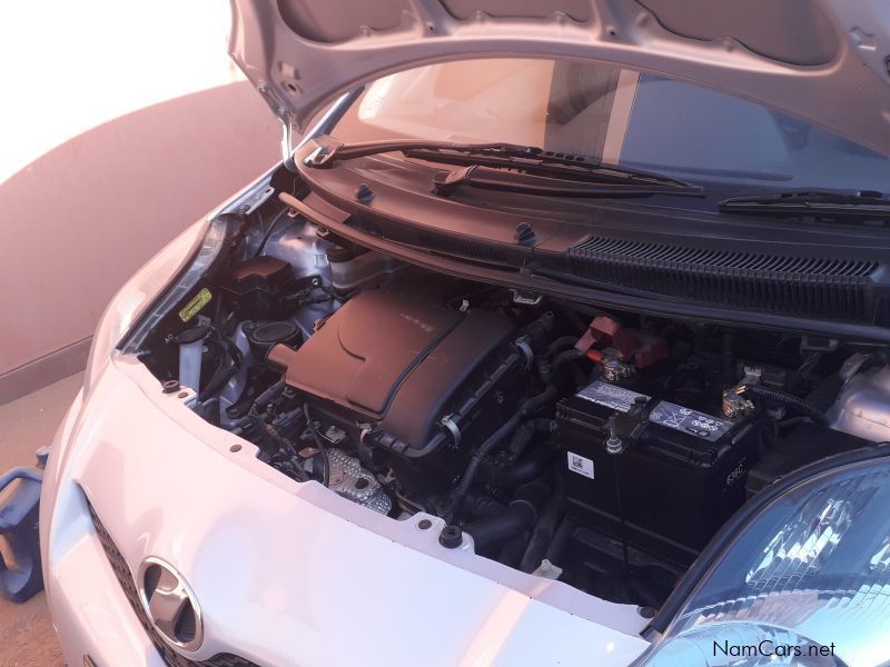 Toyota Vitz 1.0 in Namibia