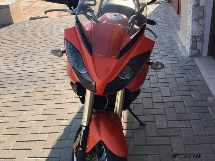 Triumph Tiger 1050 in Namibia