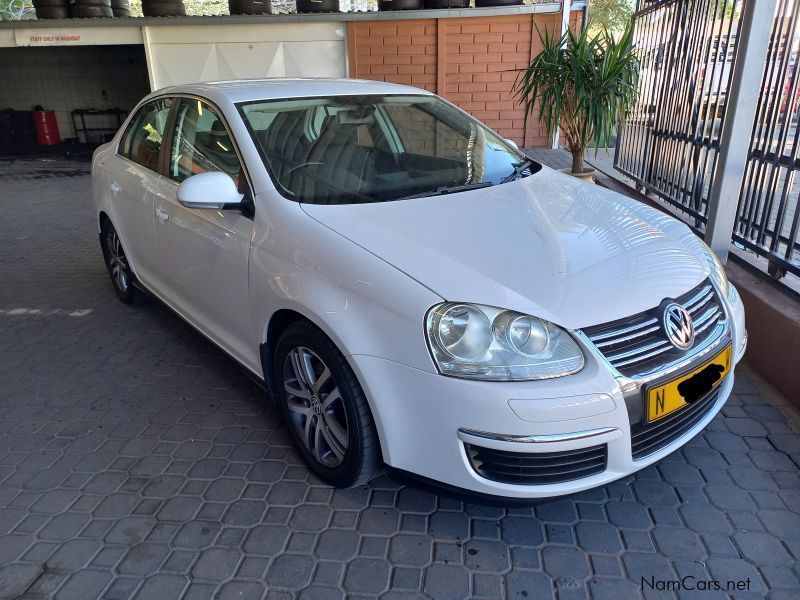 Volkswagen Jetta 2.0 FSi Comfortline MT in Namibia