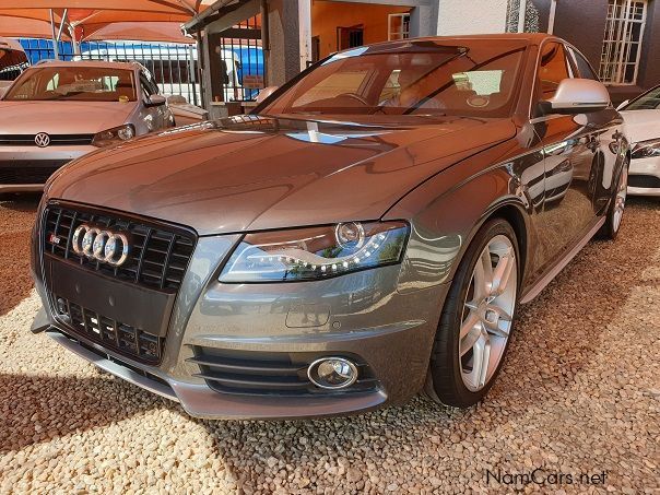 Audi S4 Quattro 3.2 V6 S-Line in Namibia