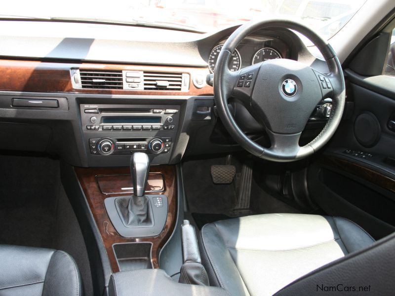 BMW 320i a/t 4 door in Namibia