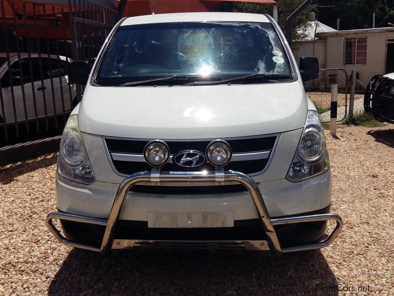 Hyundai H1 2.4 GL in Namibia