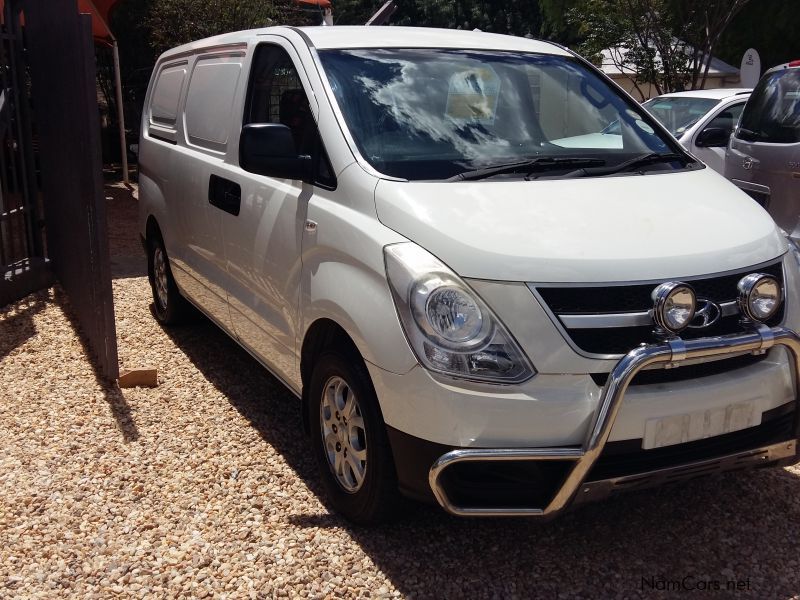 Hyundai H1 2.4 GL in Namibia