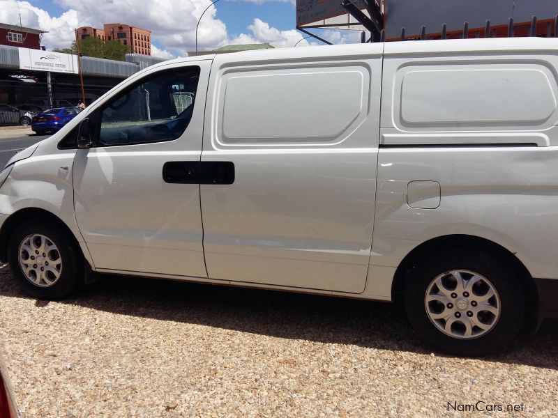 Hyundai H1 2.4 GL in Namibia