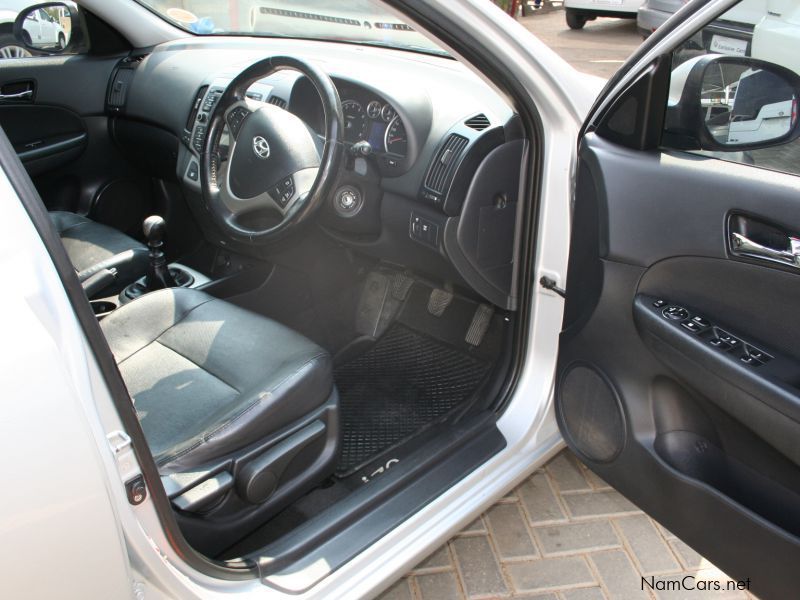 Hyundai i30 2.0 manual 5 door Sunroof in Namibia