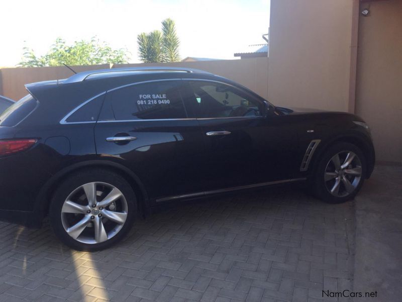 Infiniti FX 50S in Namibia