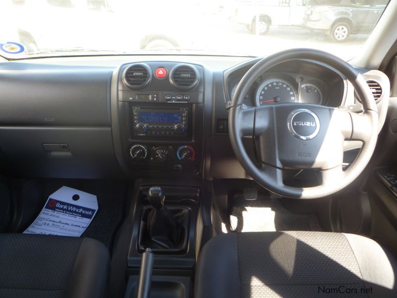 Isuzu KB 250 D-TEQ D/CAB 4x4 LE in Namibia