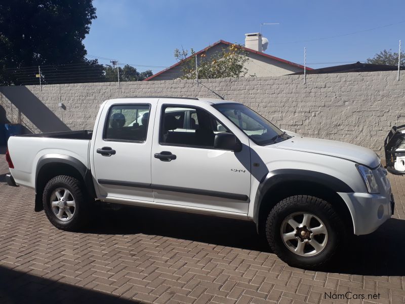 Isuzu KB 250 D/C 4x4 in Namibia