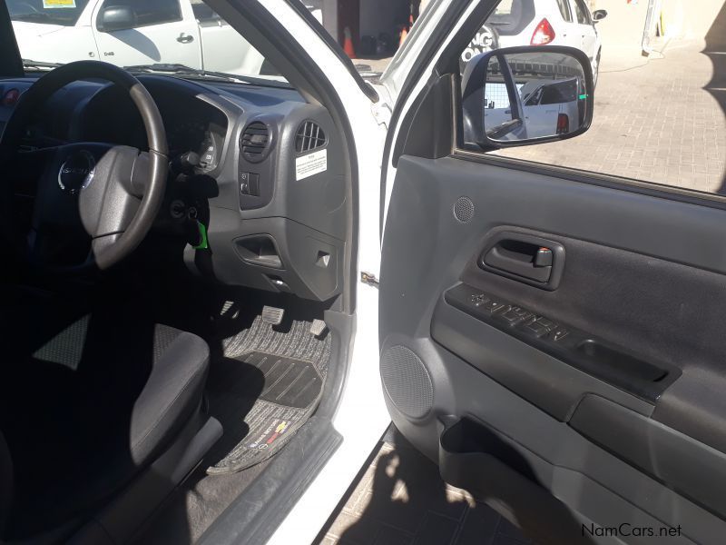 Isuzu KB 250 D/C 4x4 in Namibia