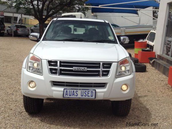 Isuzu KB 360 4x4 D/CAB Automatic in Namibia