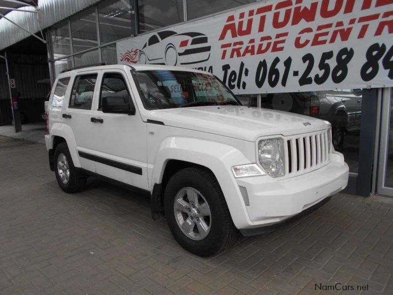 Jeep Cherokee 3.7 Sport A/t in Namibia