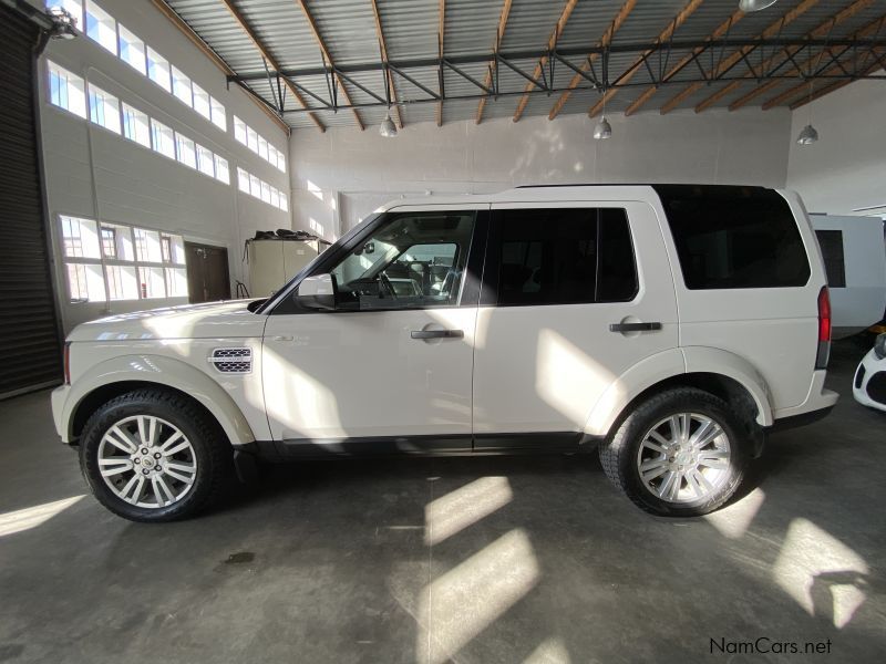 Land Rover Discovery 4 5.0 V8 HSE in Namibia