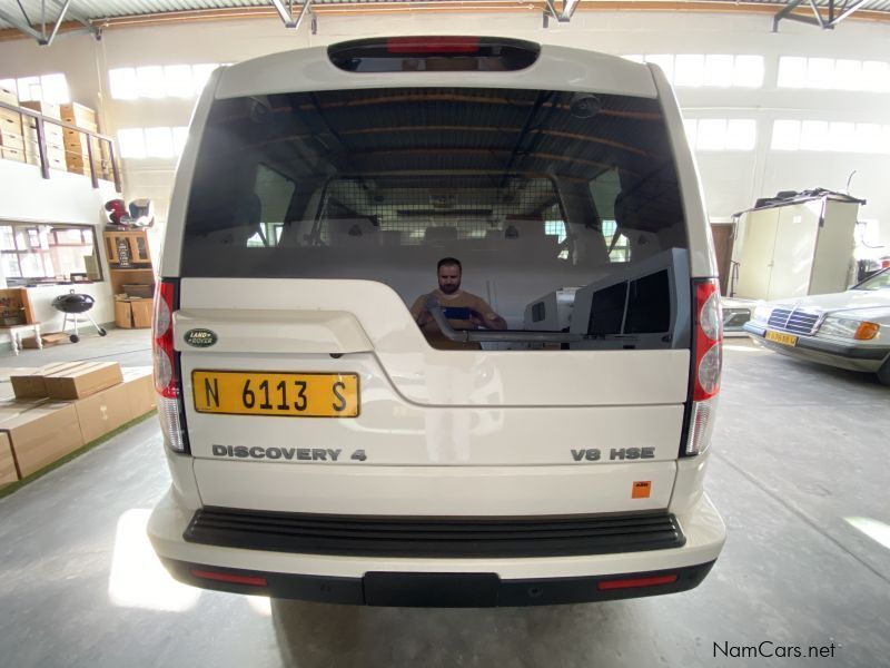 Land Rover Discovery 4 5.0 V8 HSE in Namibia