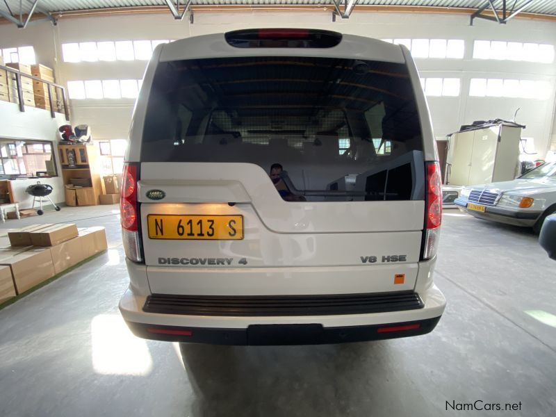 Land Rover Discovery 4 5.0 V8 HSE in Namibia