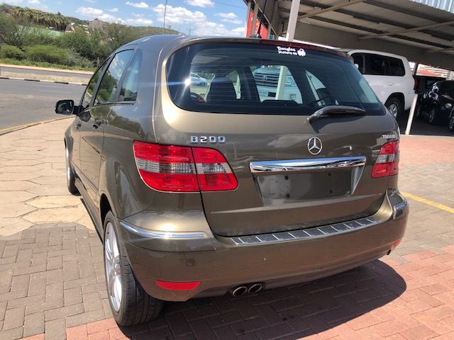 Mercedes-Benz B200 Turbo in Namibia