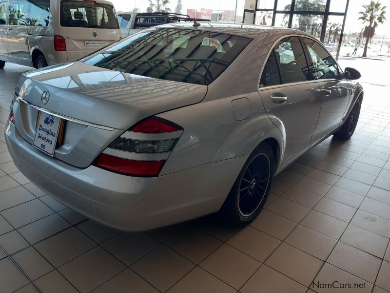 Mercedes-Benz S350 in Namibia