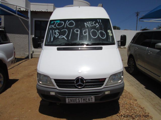 Mercedes-Benz Sprinter 416 in Namibia