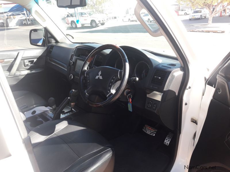 Mitsubishi Pajero 3.2 DID LWB in Namibia