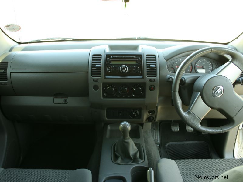 Nissan Navara K/Cab 2.5 XE 4x4 manual in Namibia