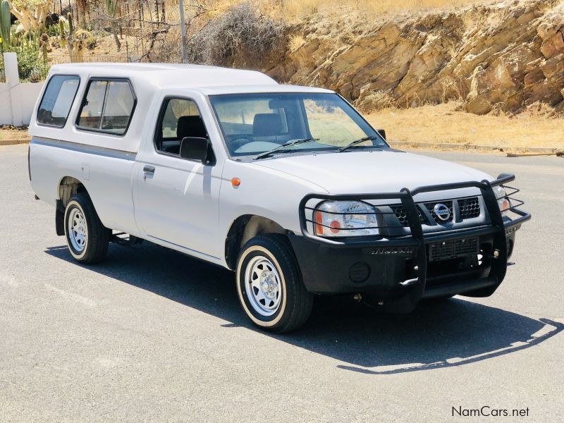 Nissan Np300 Hardbody 2.0 in Namibia