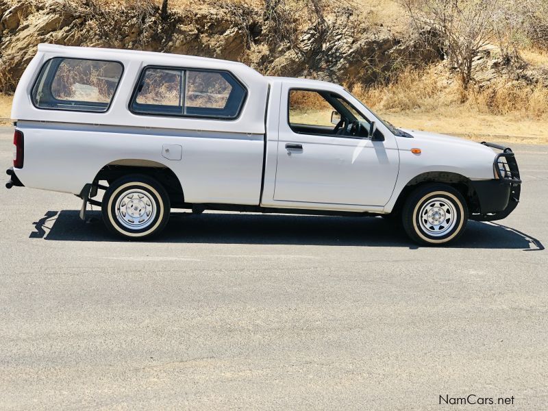 Nissan Np300 Hardbody 2.0 in Namibia