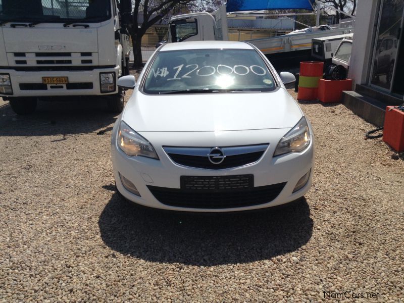 Opel Astra 1.6 Essentia 5 door in Namibia