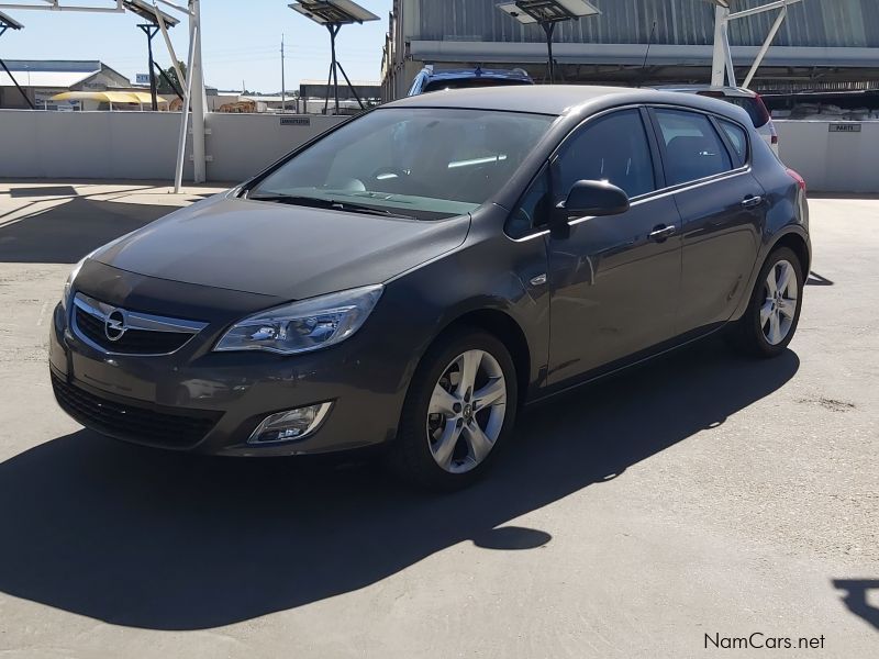 Opel Astra Turbo in Namibia