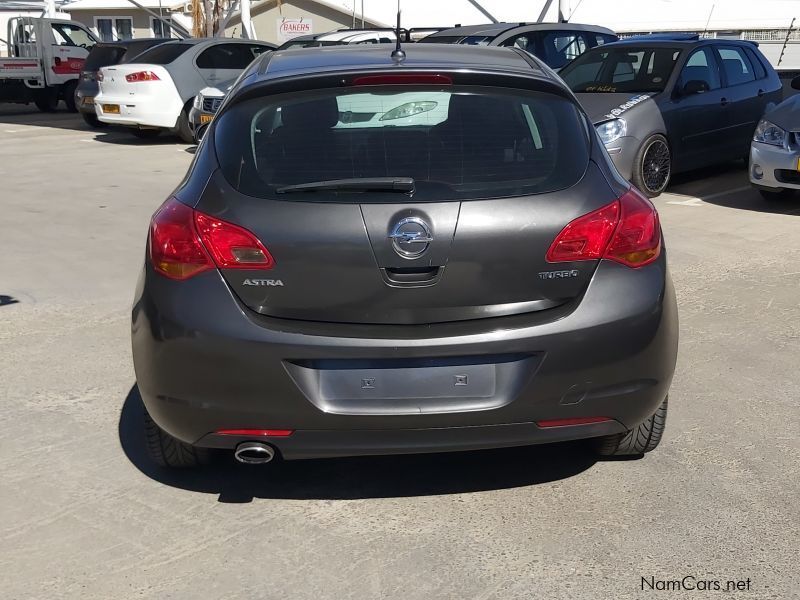 Opel Astra Turbo in Namibia