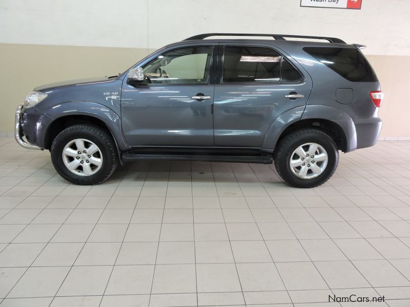 Toyota FORTUNER 4.0 V6 4X4 A/T in Namibia
