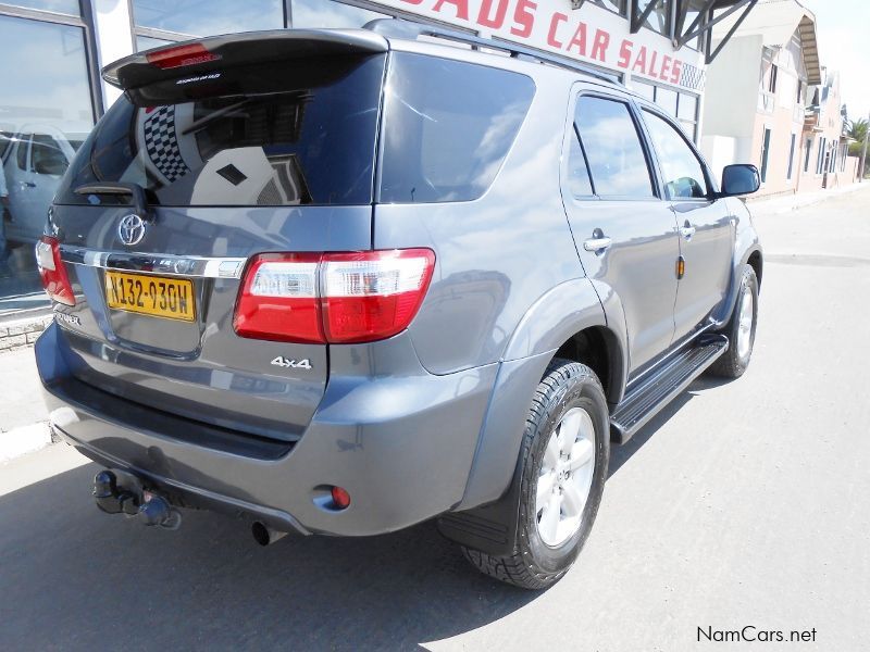 Toyota Fortuner 4.0 V6 A/T 4x4 in Namibia