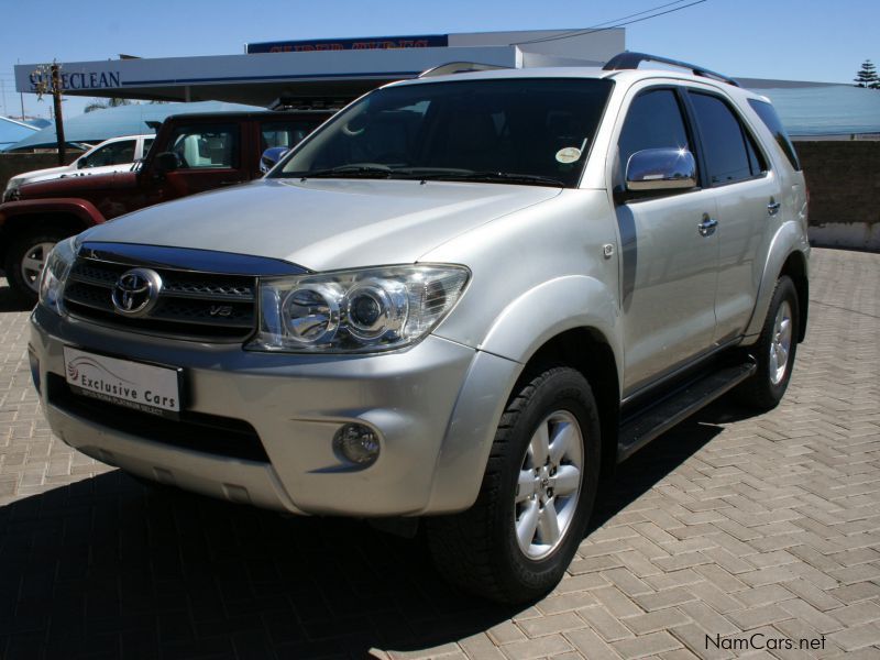 Toyota Fortuner 4.0 V6 a/t 4x4 in Namibia