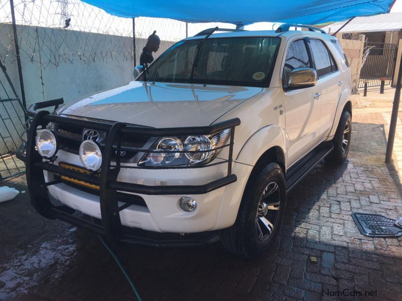 Toyota Fortuner 4l v6 in Namibia
