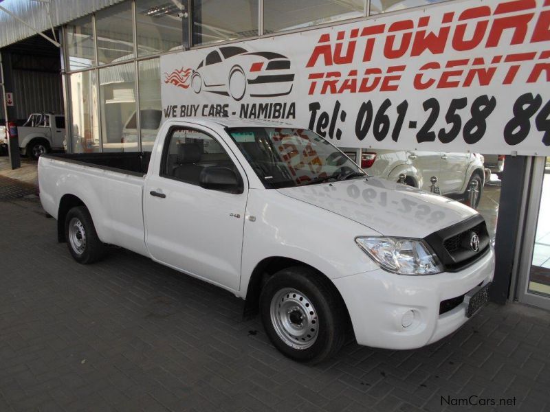 Toyota Hilux 2.5 D-4D SC in Namibia