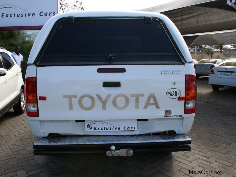 Toyota Hilux D/Cab 2.5 4x4 manual in Namibia