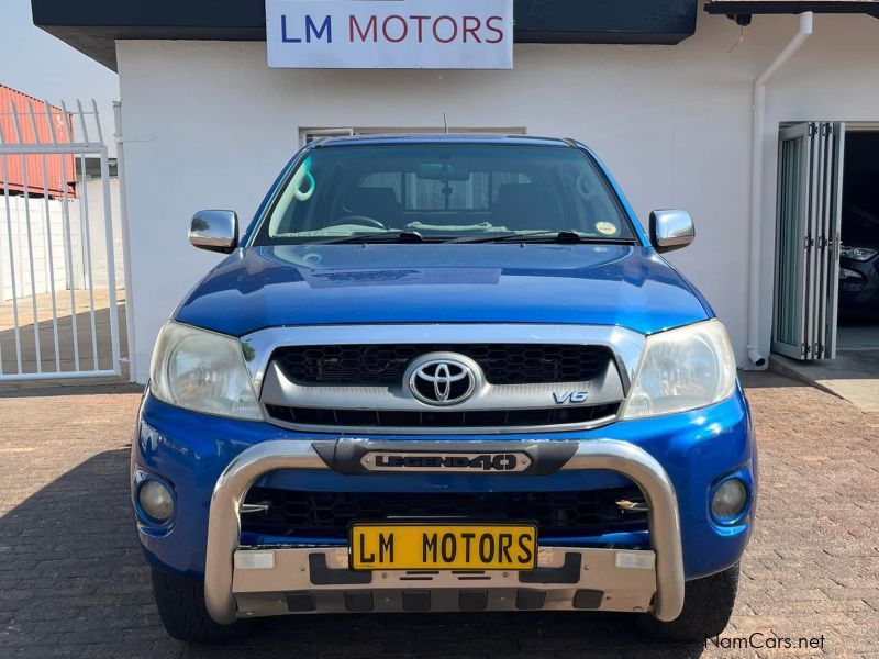 Toyota Hilux Legend 40 4.0 V6 Auto 4x4 P/U D/C in Namibia