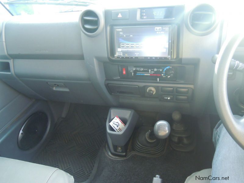 Toyota LANDCRUISER 4.0 V6 S/CAB 4X4 in Namibia