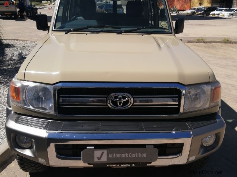 Toyota LANDCRUISER 76 4.2D LX in Namibia