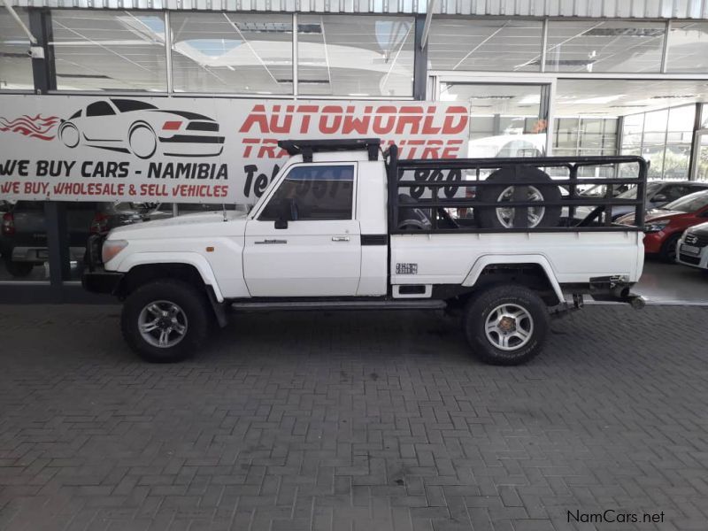 Toyota Land Cruiser in Namibia