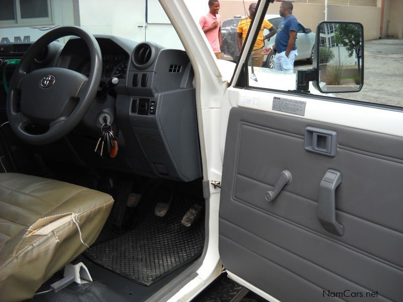 Toyota Land Cruiser 4.2 D/C 4x4 in Namibia