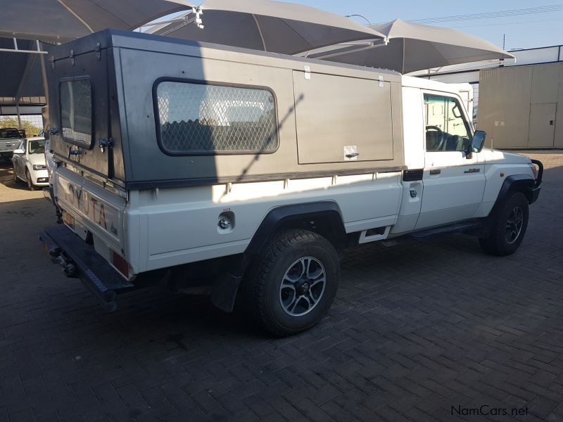 Toyota Land Cruiser 4.2D LWB S/C 4x4 Man Diesel in Namibia