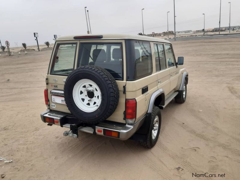 Toyota Land Cruiser 76 SW Troopy in Namibia