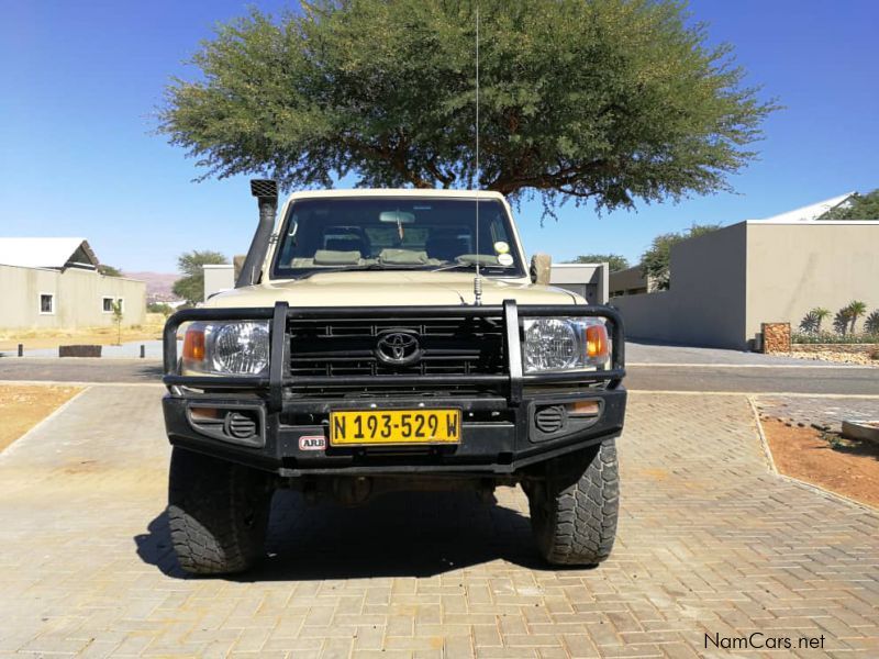 Toyota Land Cruiser Bakkie 4.0 V6 in Namibia