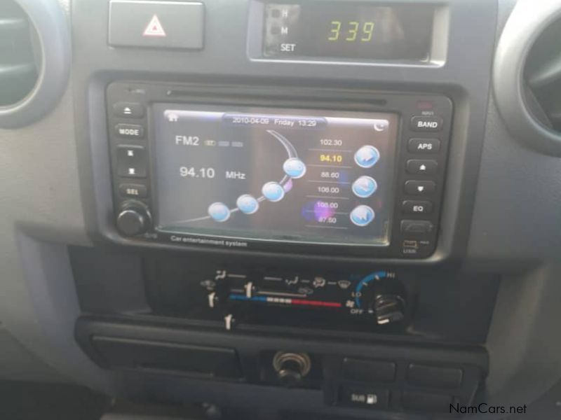 Toyota Land Cruiser S/C Bakkie 4.0 V6 in Namibia
