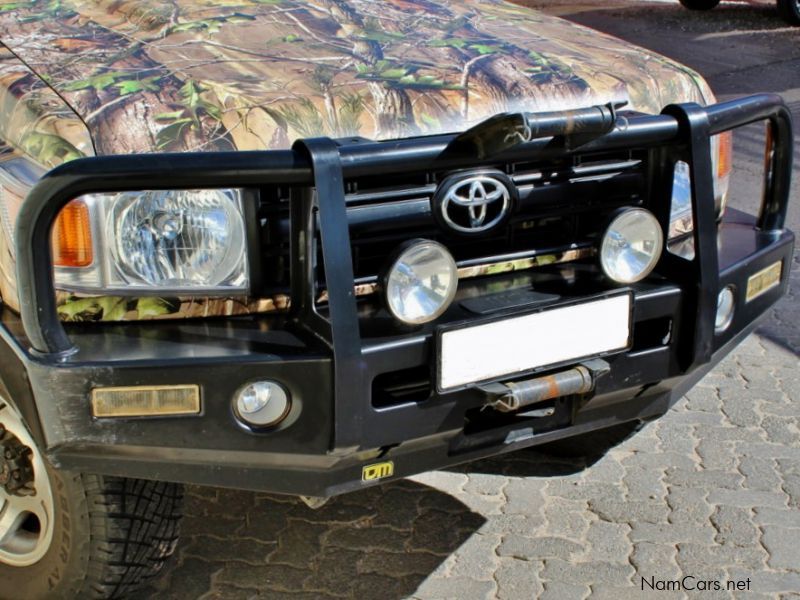Toyota Land Cruiser V6 in Namibia