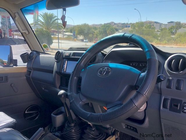 Toyota Landcruiser 4.0 V6 S/Cab 4x4 in Namibia